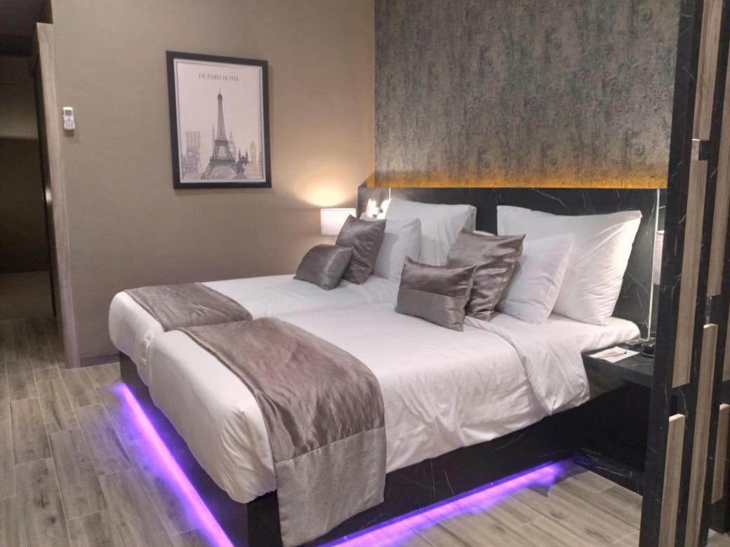 De Paris Hotel Медан Экстерьер фото