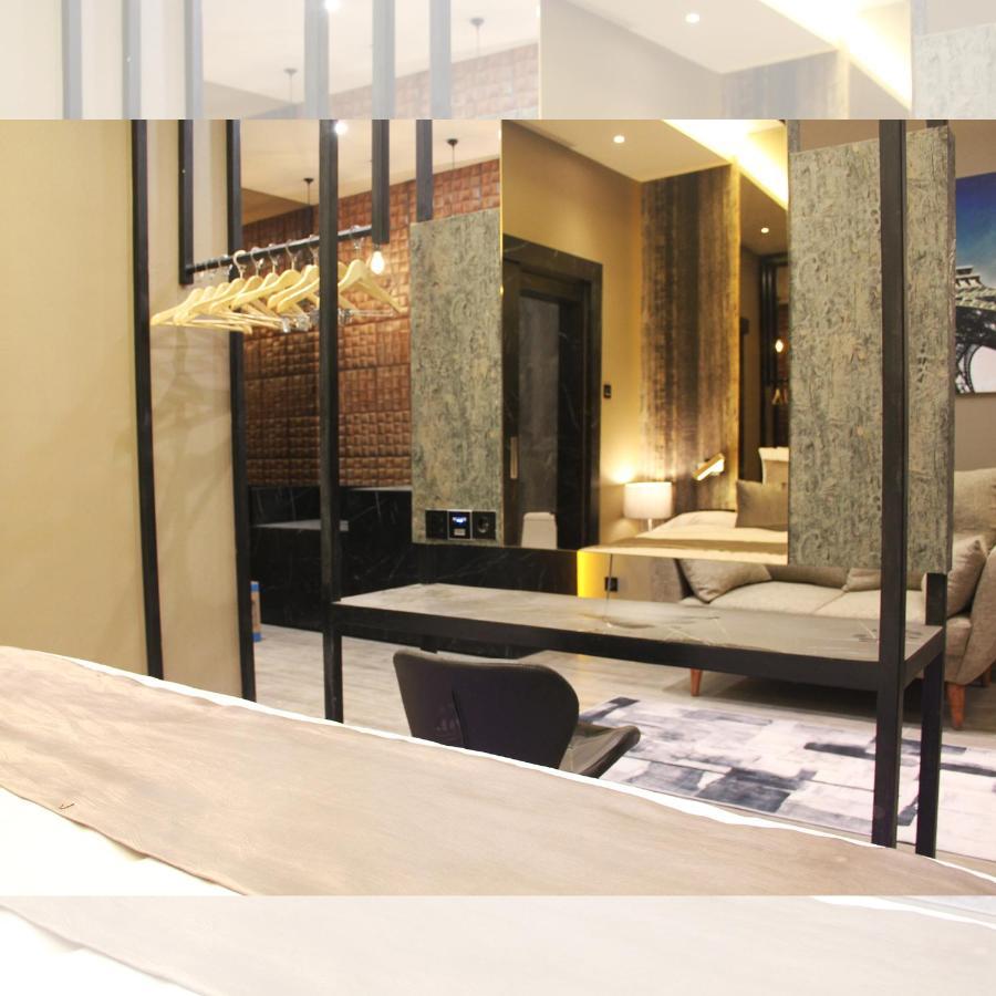 De Paris Hotel Медан Экстерьер фото