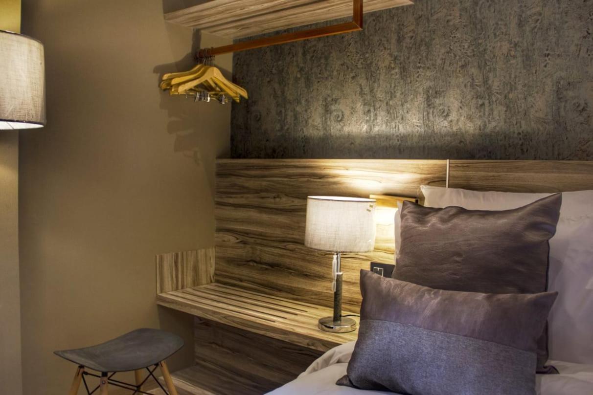 De Paris Hotel Медан Экстерьер фото