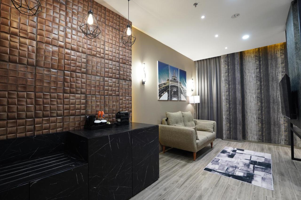 De Paris Hotel Медан Экстерьер фото