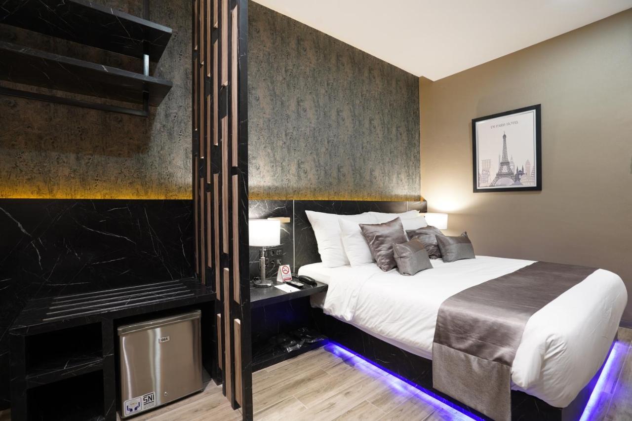 De Paris Hotel Медан Экстерьер фото