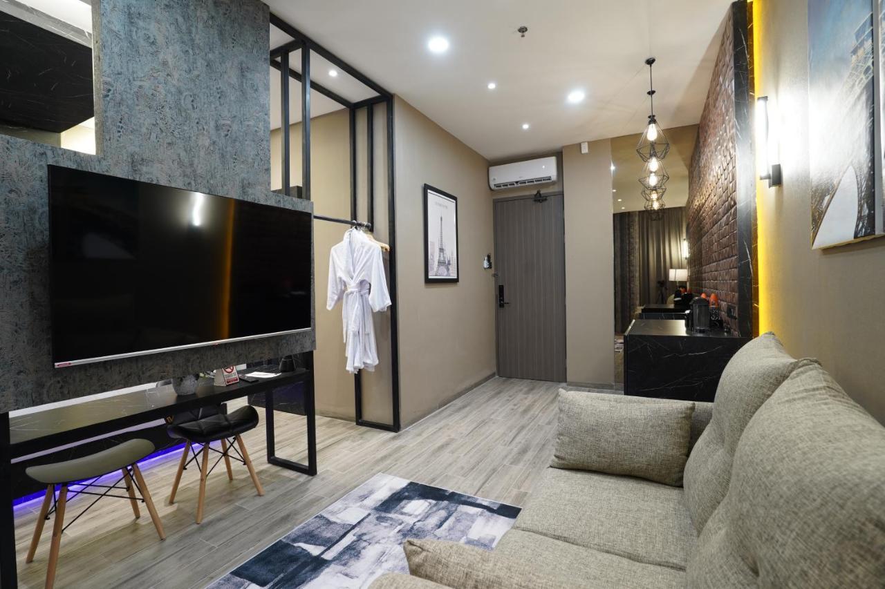 De Paris Hotel Медан Экстерьер фото