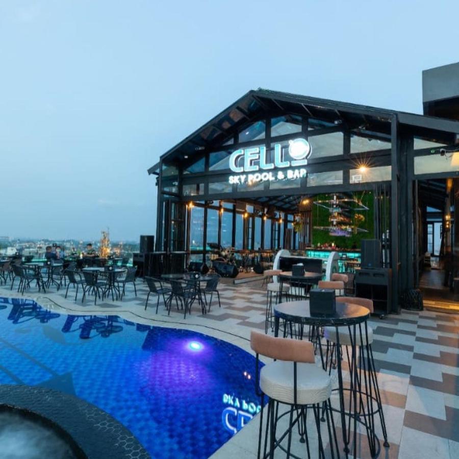 De Paris Hotel Медан Экстерьер фото