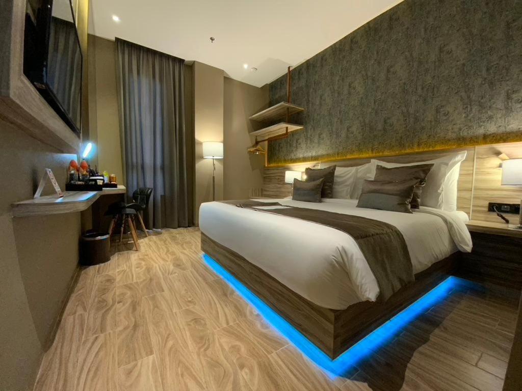 De Paris Hotel Медан Экстерьер фото